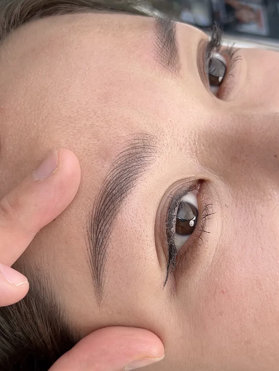 Permanent Makeup brows close-up