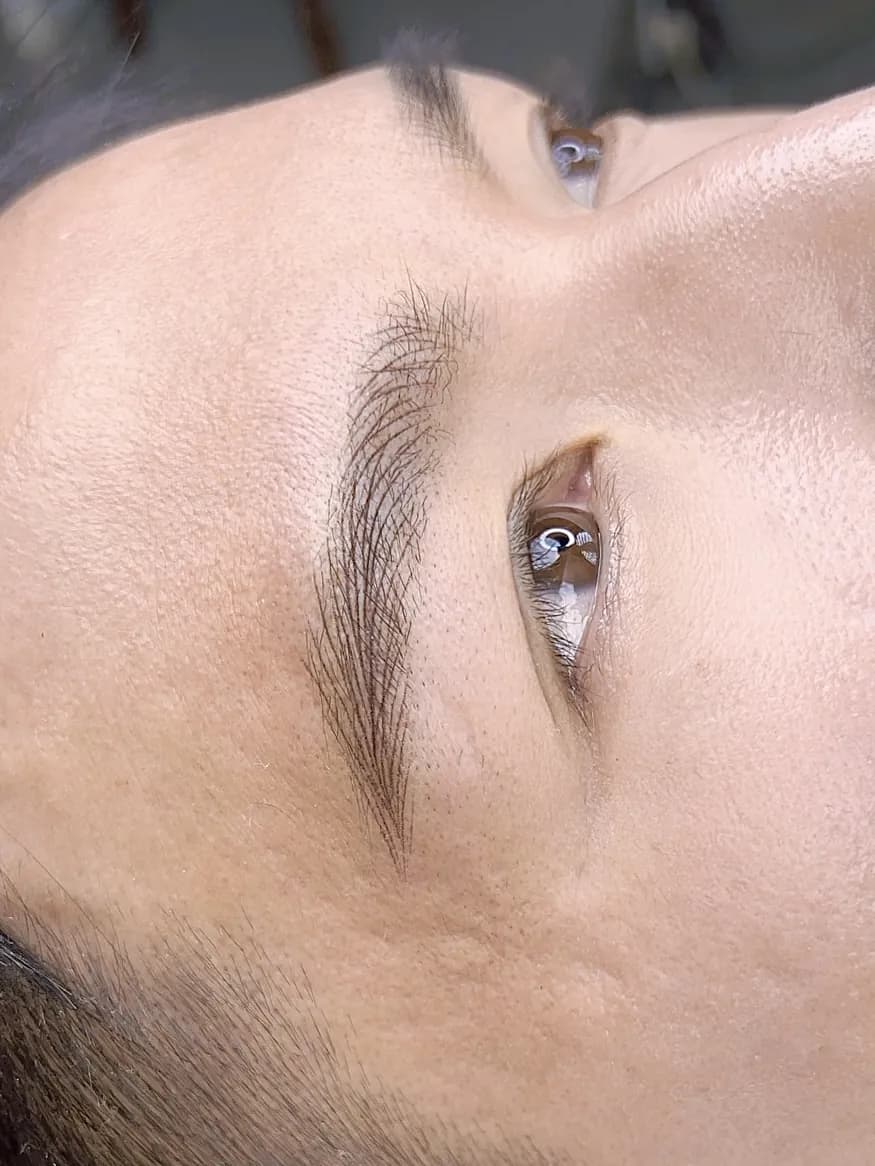 Men's Permanent Makeup brows