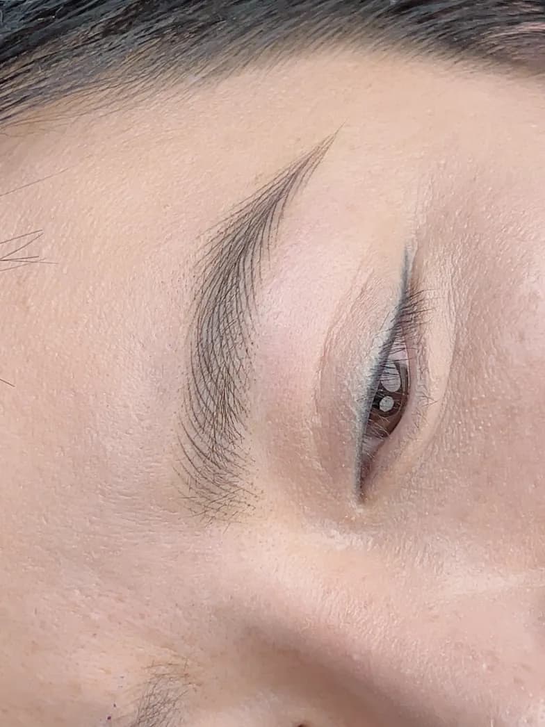 Permanent Makeup brows close-up
