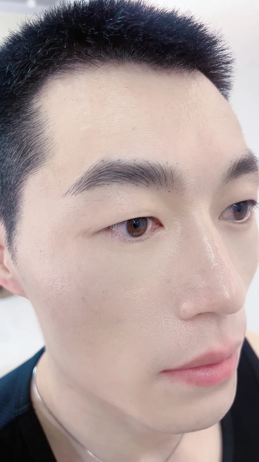 Men's Permanent Makeup brows
